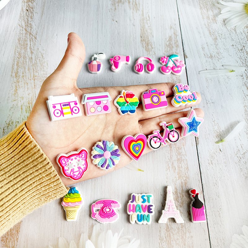 Cute Pink Bow Bicycle Rainbow  - Croc Style Clog 评论和价格